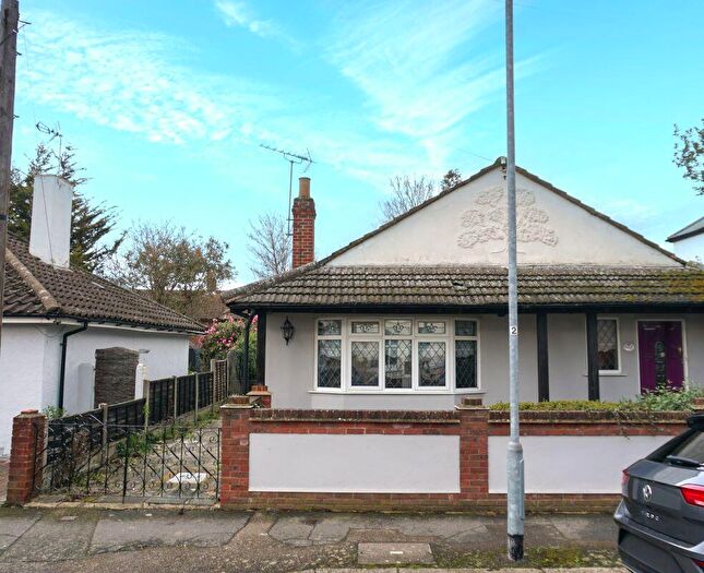 2 Bedroom Detached Bungalow For Sale In Stanley Road, Hornchurch, RM12