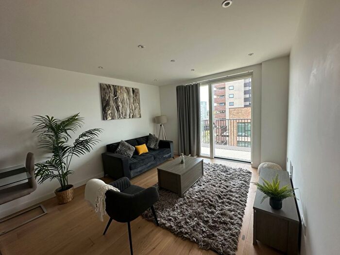 1 Bedroom Flat To Rent In Bathgate Place, London, W13