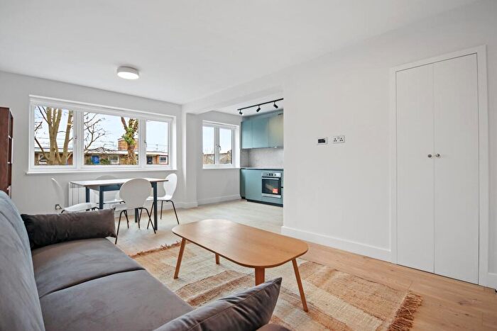 1 Bedroom Flat To Rent In Hanley Road, Finsbury Park, N4