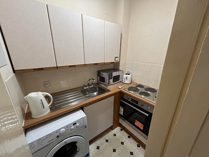 1 Bedroom Flat To Rent In Watson Crescent, Polwarth, Edinburgh, EH11