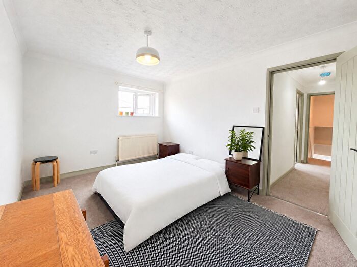 1 Bedroom Maisonette To Rent In Eastcott Hill, Swindon, SN1