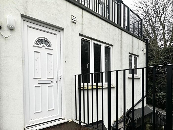 2 Bedroom Flat To Rent In Bellegrove Road, Welling, DA16