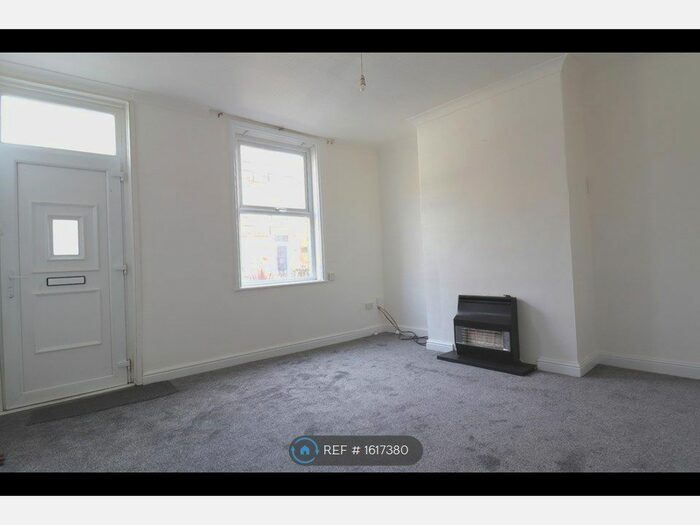 2 Bedroom Terraced House To Rent In Cooperative Street, Horbury, Wakefield, WF4