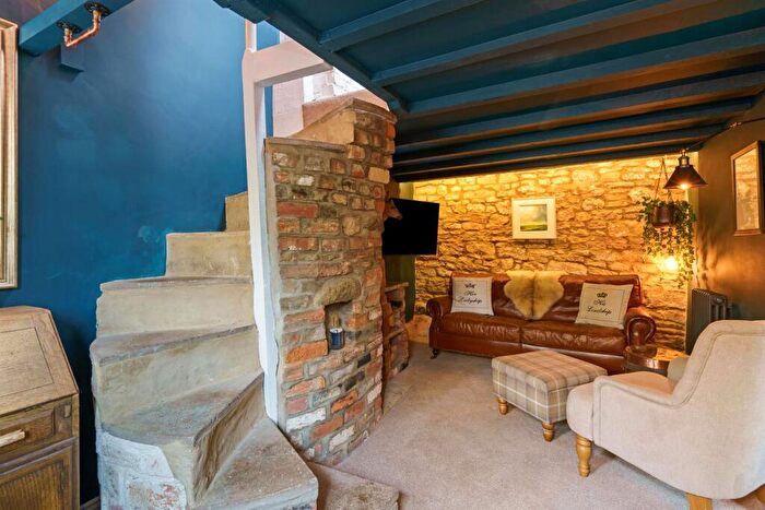 1 Bedroom Semi Detached House For Sale In Blockley, Moreton-in-Marsh, GL56