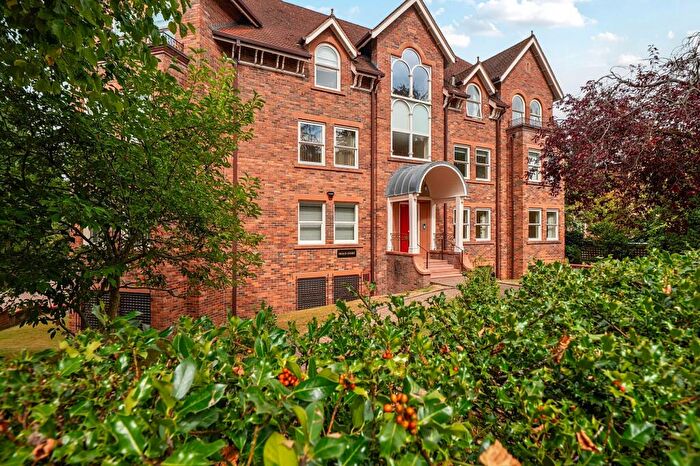 3 Bedroom Flat For Sale In Hawthorn Lane, Heald Court Hawthorn Lane, SK9