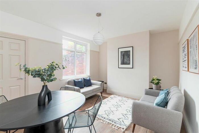 2 Bedroom Flat To Rent In Springbank Road, Sandyford, Newcastle Upon Tyne, NE2