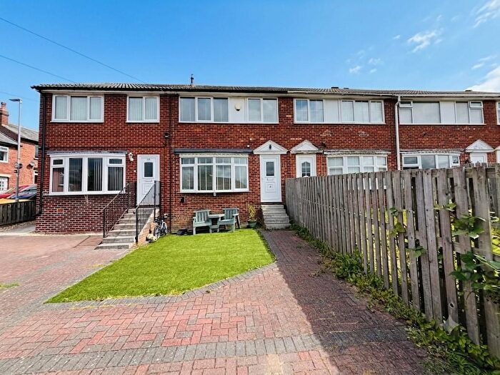 3 Bedroom Town House For Sale In Silver Royd Garth, Wortley, Leeds, LS12