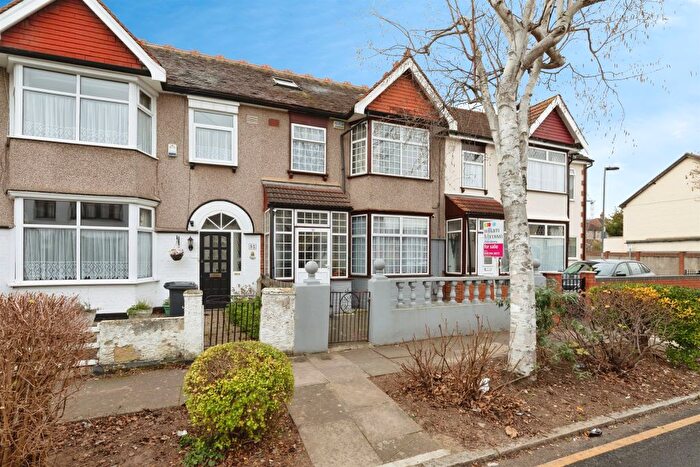 4 Bedroom Terraced House For Sale In Sherwood Gardens, Barking, IG11