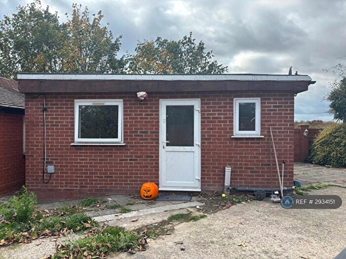 Studio To Rent In Whitehouse, Purfleet, RM19