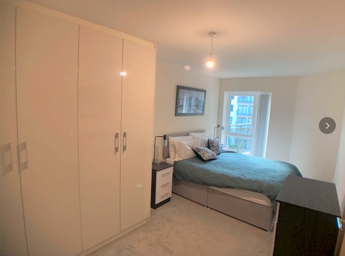 1 Bedroom Apartment For Sale In Beaufort Square, London, NW9