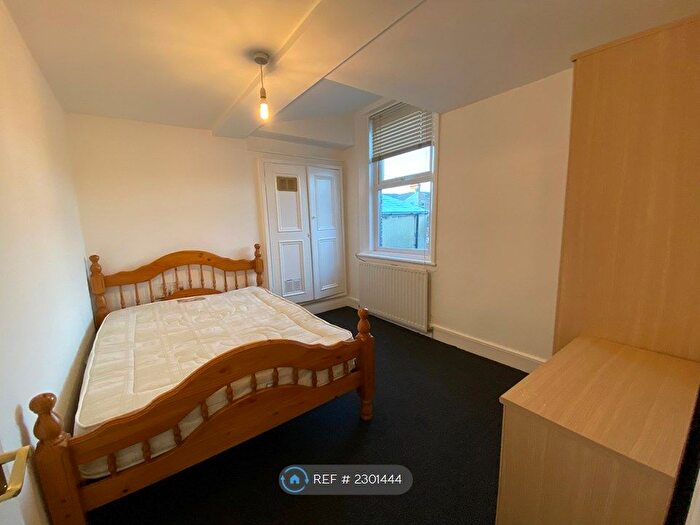5 Bedroom Maisonette To Rent In Meldon Terrace, Newcastle Upon Tyne, NE6