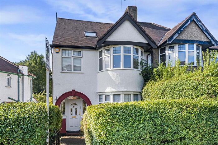 4 Bedroom Semi Detached House For Sale In Holders Hill Crescent, London, NW4
