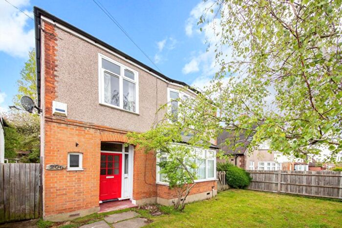2 Bedroom Flat To Rent In Marvels Lane, London, SE12