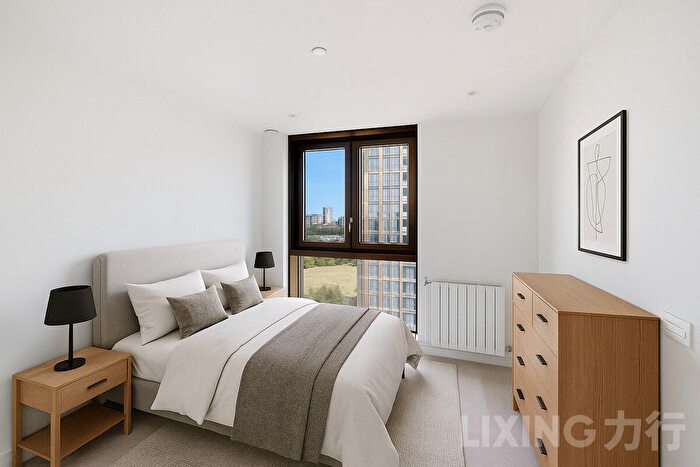 3 Bedroom Flat To Rent In Menara Point, Twlevetrees Park, E16