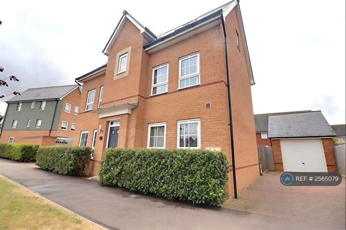 4 Bedroom Detached House To Rent In Carmania Circle, Brooklands, Milton Keynes, MK10
