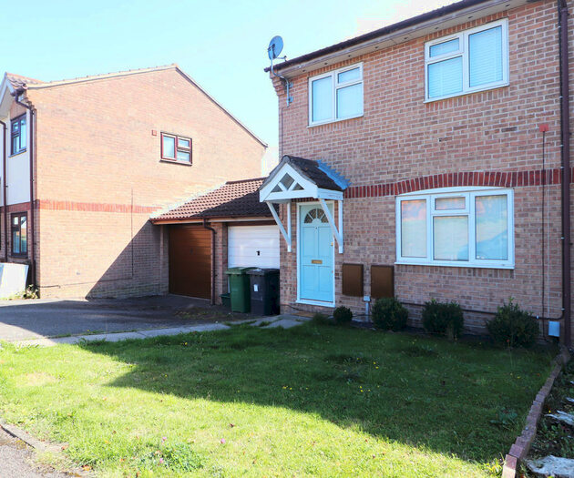 3 Bedroom Semi-Detached House To Rent In Verdi Close, Basingstoke, RG22