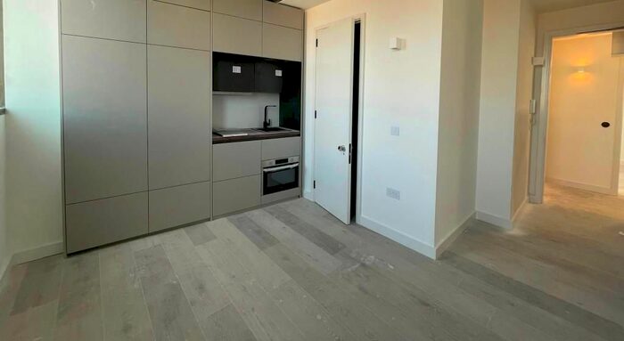 Studio To Rent In George Street, Luton, LU1