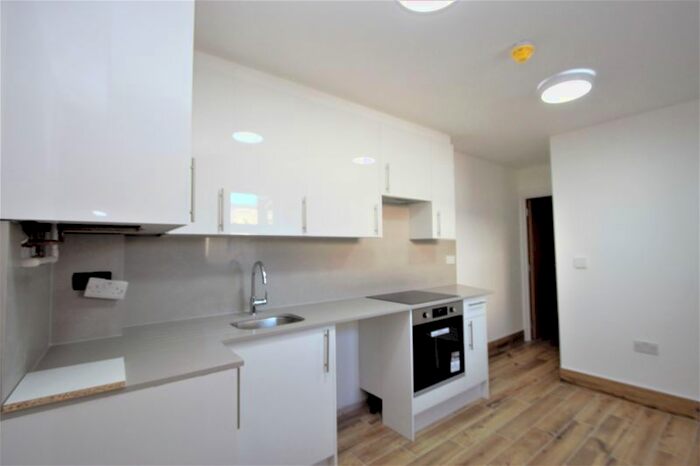 Property To Rent In Hertford Road, Enfield, EN3