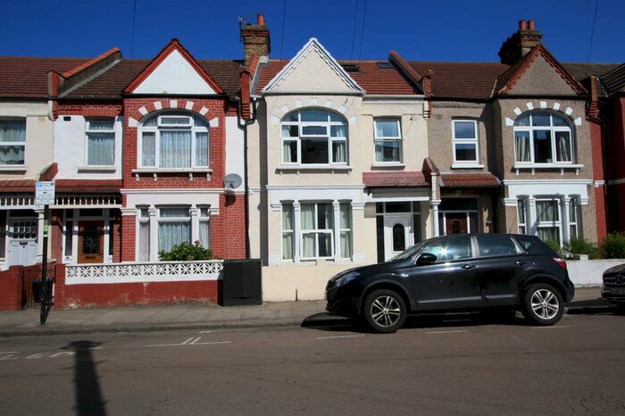 5 Bedroom Terraced House To Rent In Undine Street, Tooting, SW17