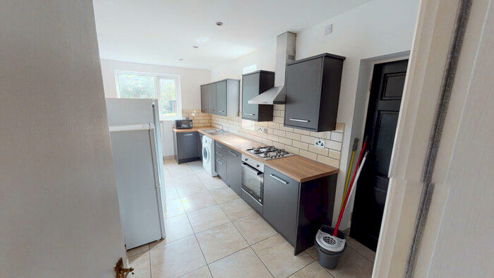 6 Bedroom Semi-Detached House To Rent In Becketts Park Crescent, Headingley, Leeds, LS6