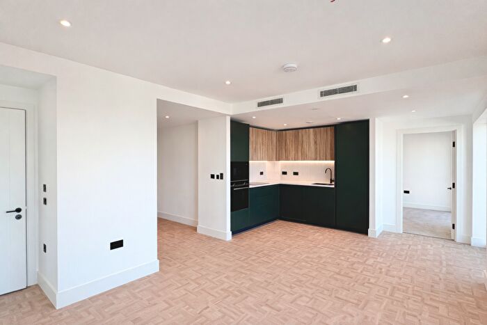 2 Bedroom Flat To Rent In , Danvers Avenue, SW11