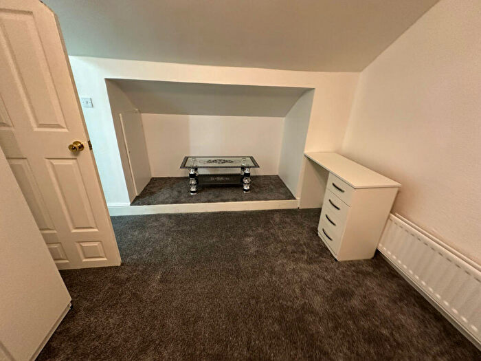 2 Bedroom Flat To Rent In Bristol Road, Birmingham, B29