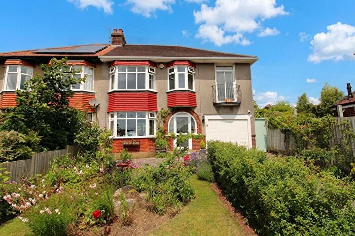4 Bedroom Semi Detached House For Sale In Beatrice Road, Salisbury, SP1