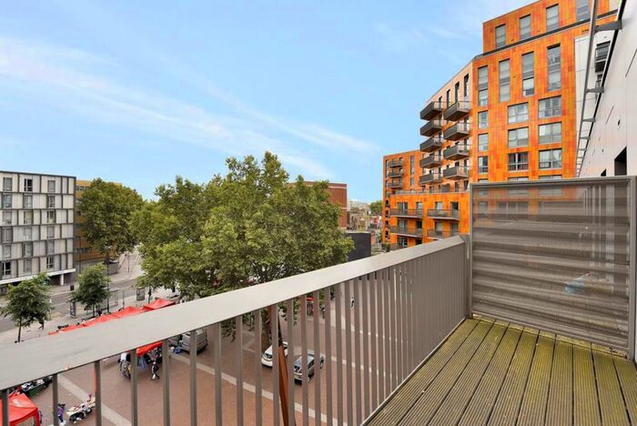 2 Bedroom Flat To Rent In Rathbone Market, Canning Town, London, E16