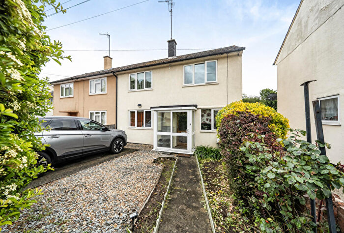3 Bedroom Semi-Detached House For Sale In Minchery Road, Oxford, OX4