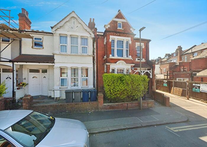 2 Bedroom Maisonette To Rent In Manor Park Crescent, Edgware, HA8