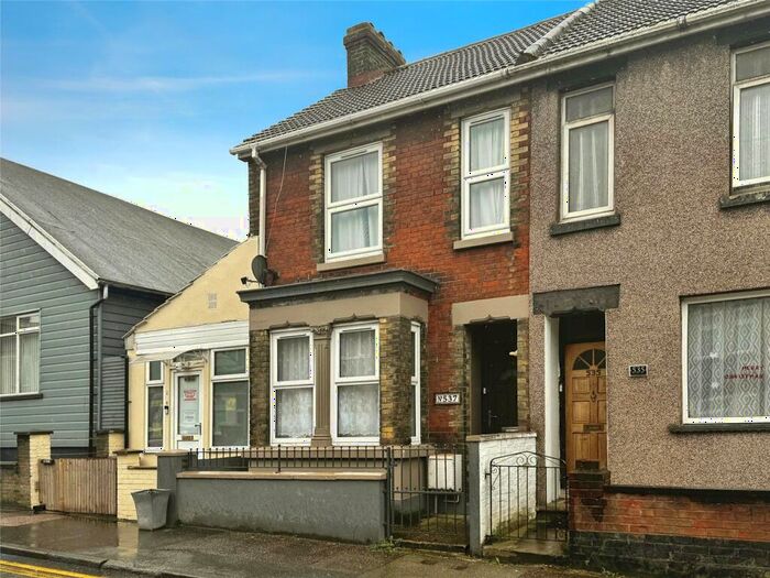1 Bedroom Terraced House To Rent In Canterbury Street, Gillingham, Kent, ME7