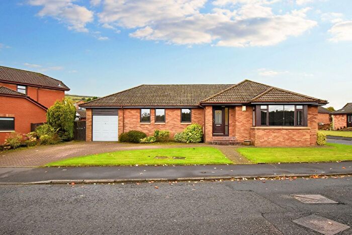 3 Bedroom Bungalow To Rent In South Dumbreck Road, Kilsyth, G65