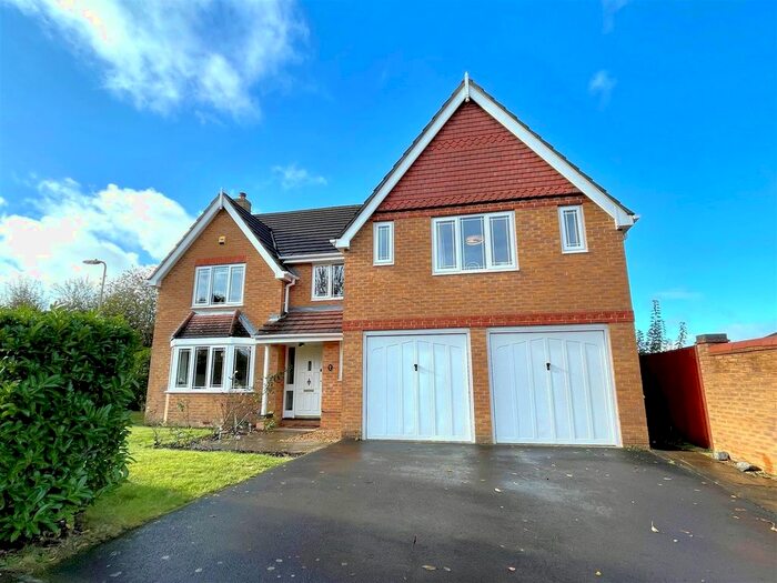 5 Bedroom Detached House For Sale In Johnson View, Whiteley, PO15