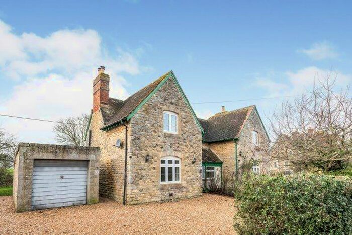 3 Bedroom Semi-Detached House To Rent In Station Road South Leigh, Witney, OX29