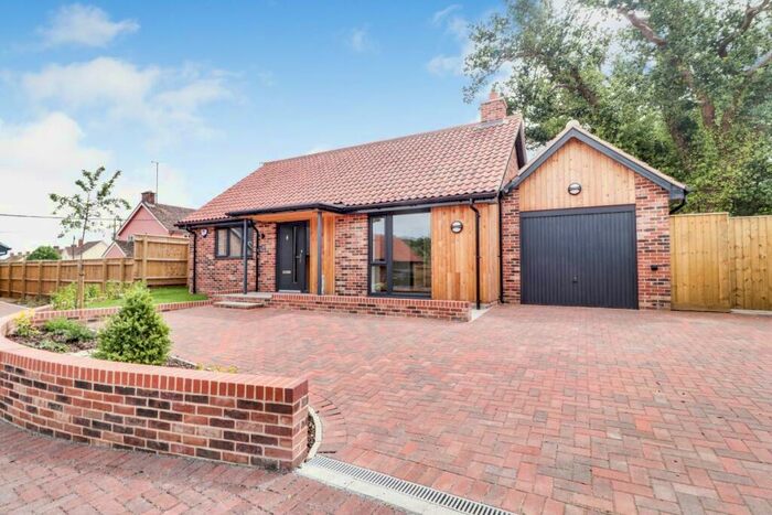 2 Bedroom Bungalow For Sale In Nightingale Close, Melton, Woodbridge, IP12