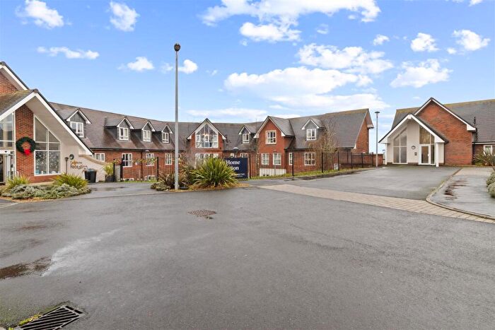 2 Bedroom Property To Rent In Farnham Road, Liss, GU33