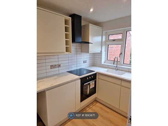 1 Bedroom Flat To Rent In Bournewood Road, Orpington, BR5