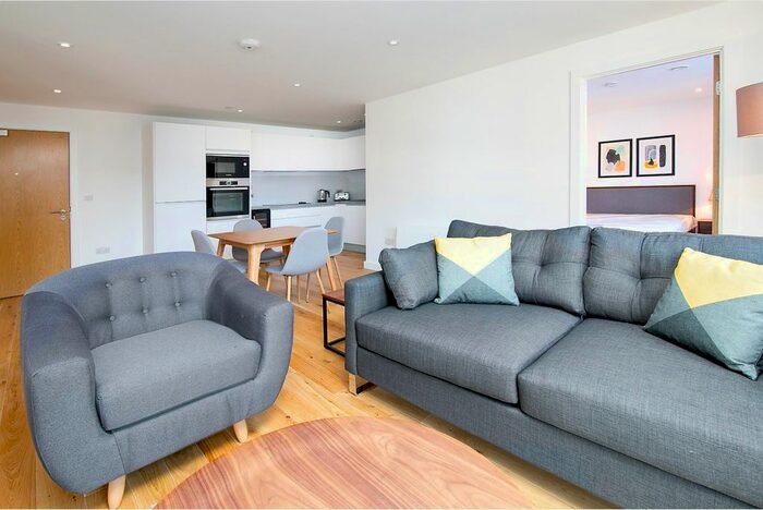 2 Bedroom Flat To Rent In Arden Gate, William Street, B15