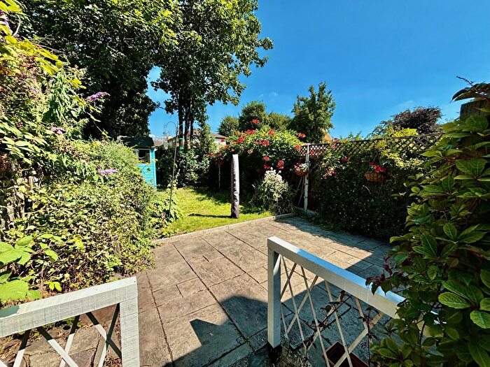 3 Bedroom Flat To Rent In Vale Road, London, E7