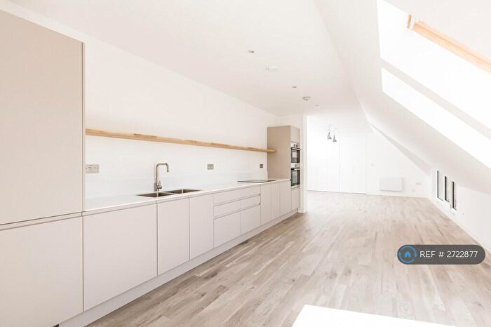 2 Bedroom Penthouse To Rent In Wellclose House, Orpington, BR6