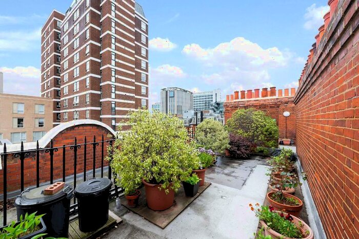 1 Bedroom Flat For Sale In Sandwich Street, London, WC1H
