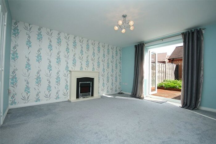 3 Bedroom Terraced House To Rent In Cornflower Drive, Evesham, Worcestershire, WR11
