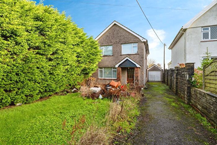 3 Bedroom Detached House For Sale In Gowerton Road, Three Crosses, Swansea, SA4