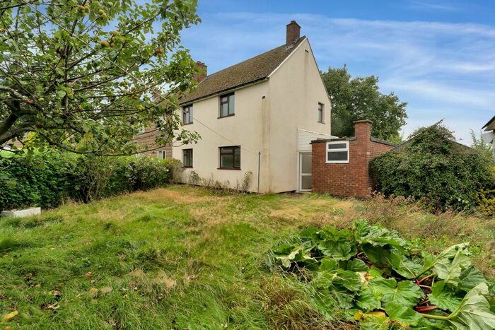 3 Bedroom Semi-Detached House For Sale In Hannahs Field, Ridlington, LE15