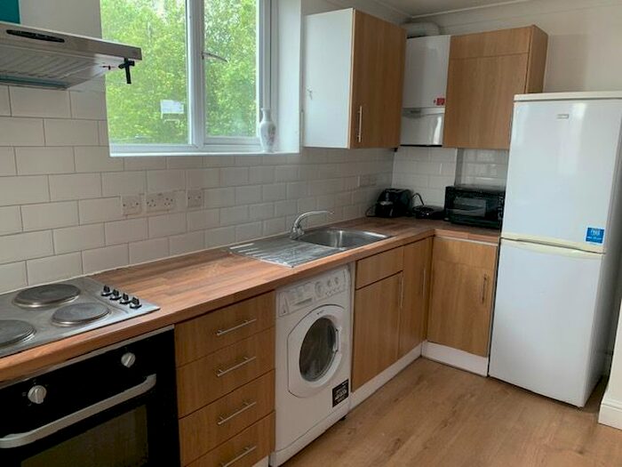 2 Bedroom Flat To Rent In Station Terrace, Kensal Rise, NW10