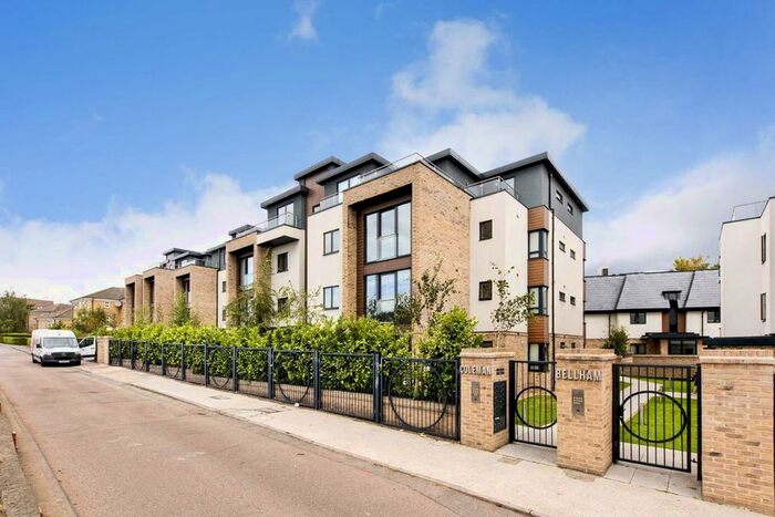 2 Bedroom Flat To Rent In Hope Close, London, NW4