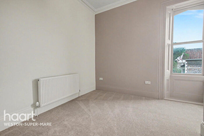 2 Bedroom Flat To Rent In Shrubbery Terrace, Weston-Super-Mare, BS23