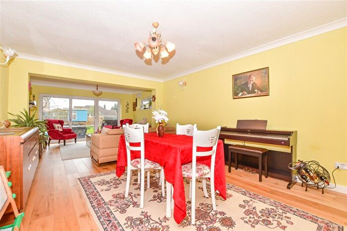 2 Bedroom Detached Bungalow For Sale In Halstow Close, Loose, Maidstone, Kent, ME15