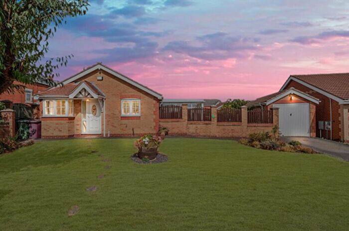 2 Bedroom Detached Bungalow For Sale In Chapel Close, Clowne, Chesterfield, Derbyshire, S43