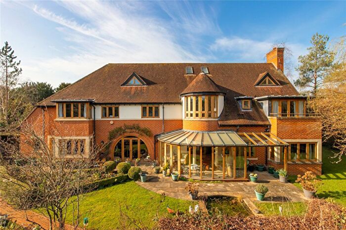 5 Bedroom Detached House For Sale In Larmor Drive, Cambridge, Cambridgeshire, CB3